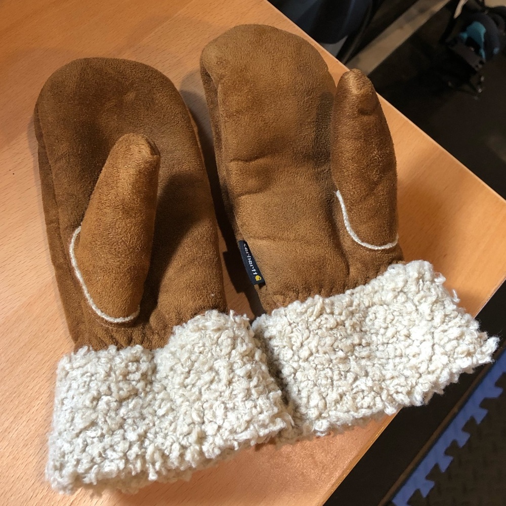 Women’s Carhartt Mittens